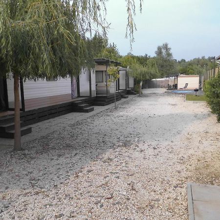 Kenge Apartmanok Balatonszárszó Buitenkant foto