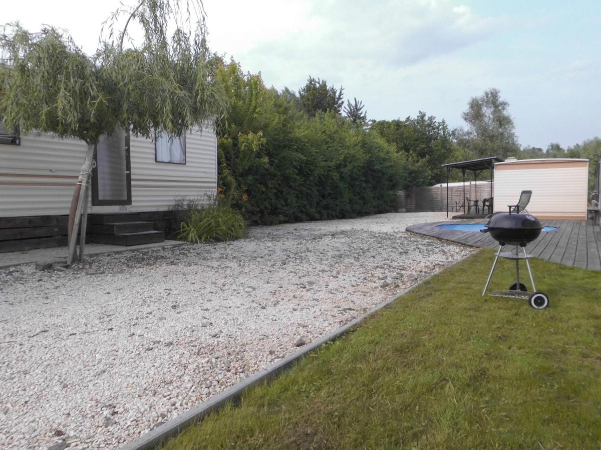 Kenge Apartmanok Balatonszárszó Buitenkant foto